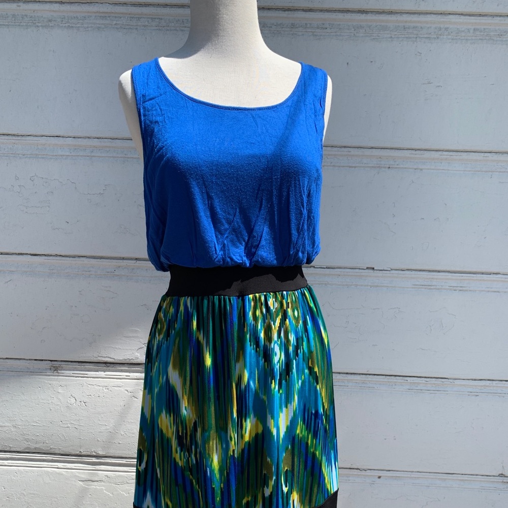 Bailey Blue sleeveless dress with cute back